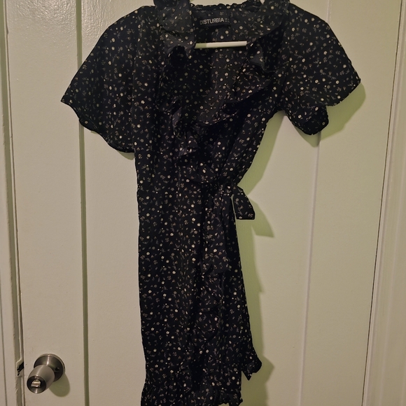 Disturbia Floral Dress - Picture 3 of 5